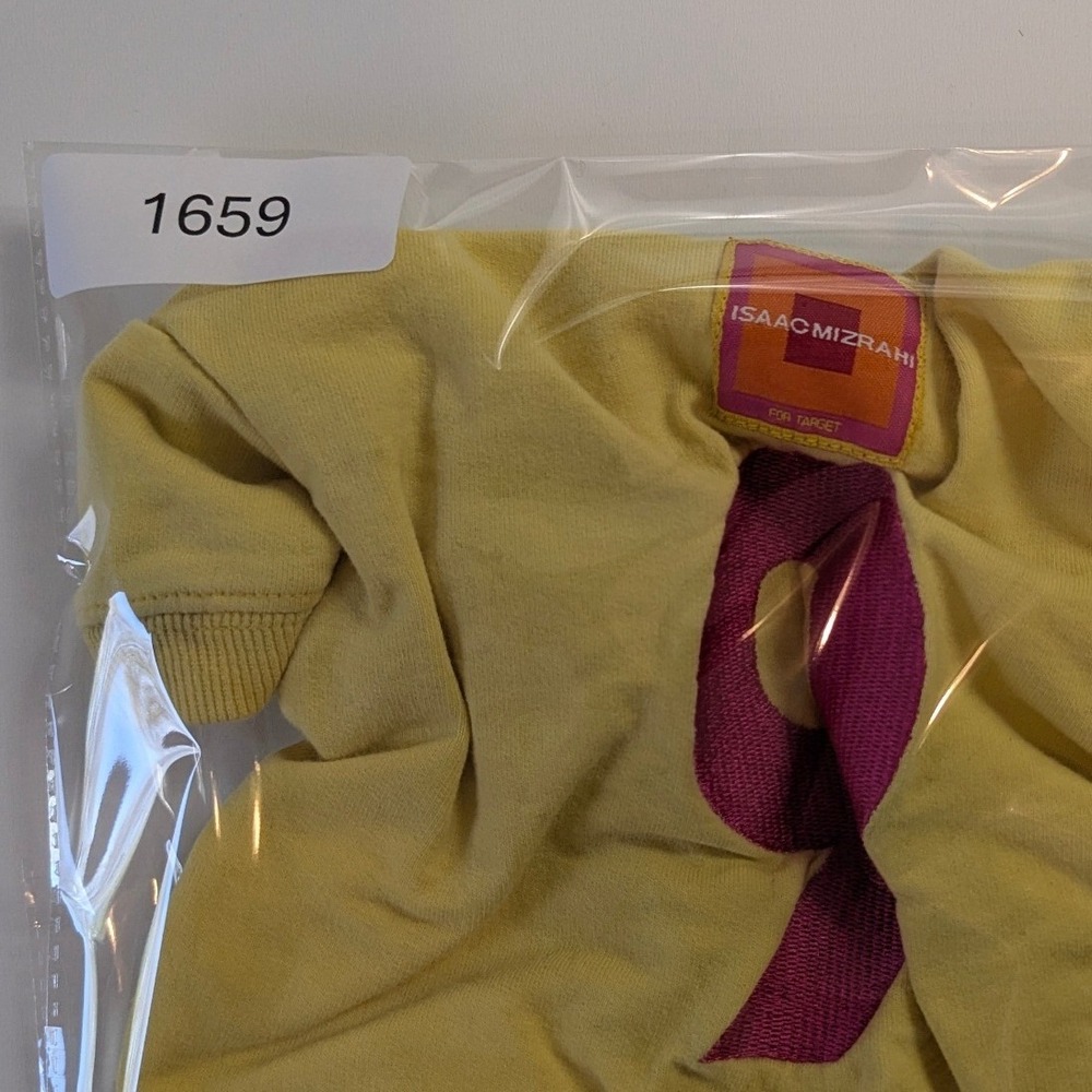 Isaac Mizrahi Yellow Dog Hoodie Small Embroidered 9 Graphic Sweatshirt - Picture 6 of 6